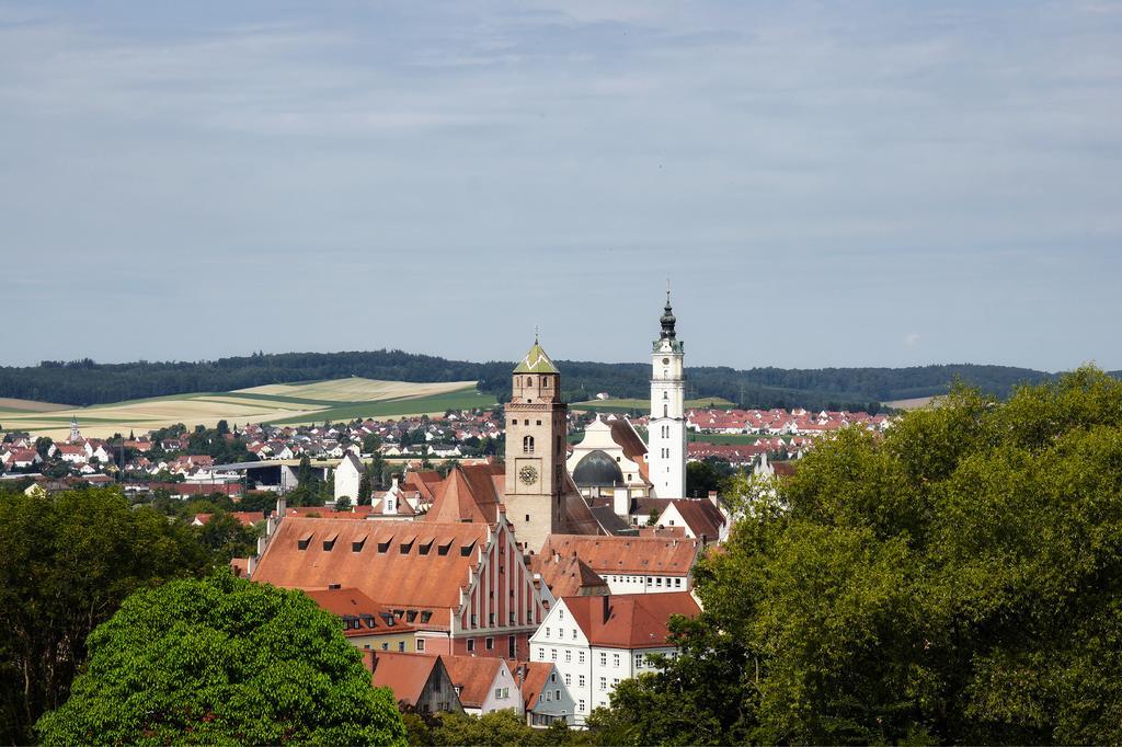 Aparthotel Donaustern Asbach-Bäumenheim Екстериор снимка