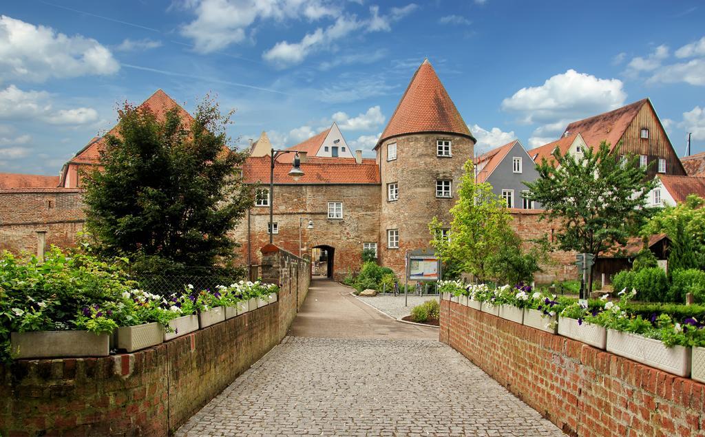 Aparthotel Donaustern Asbach-Bäumenheim Екстериор снимка