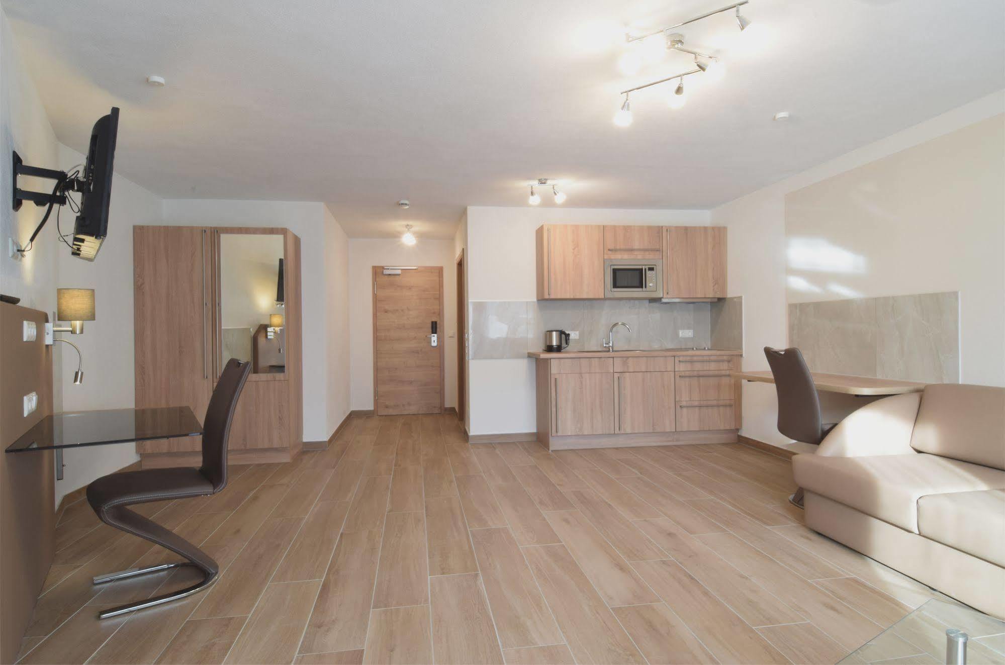 Aparthotel Donaustern Asbach-Bäumenheim Екстериор снимка