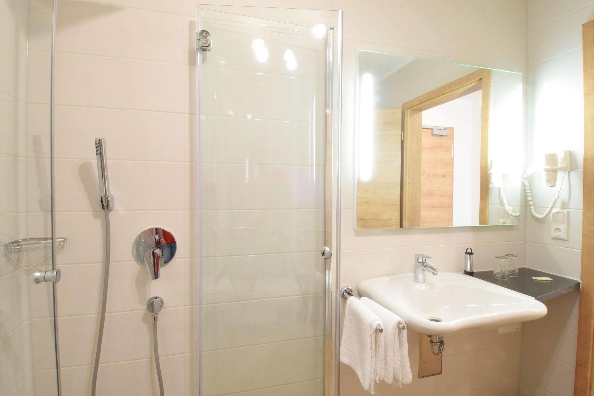 Aparthotel Donaustern Asbach-Bäumenheim Екстериор снимка
